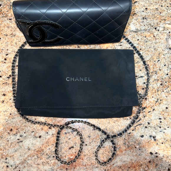 Chanel handbag with dust bag - Picture 2 of 6